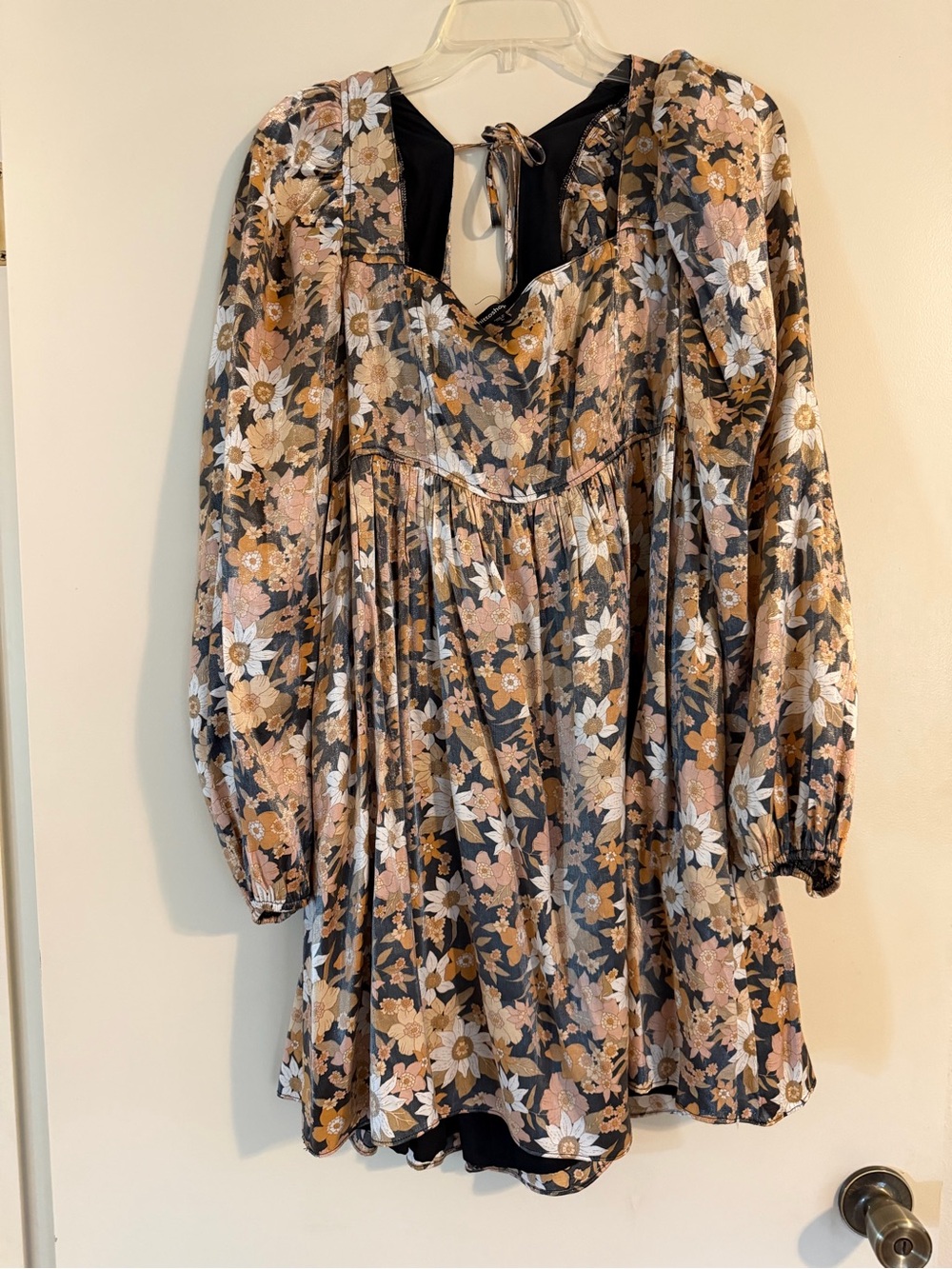 Boho Floral Long-Sleeve Dress in Black and Tan